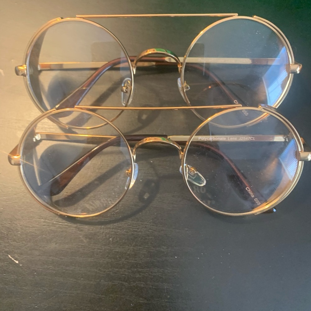 Chunky Gold Rim Lensed Glasses